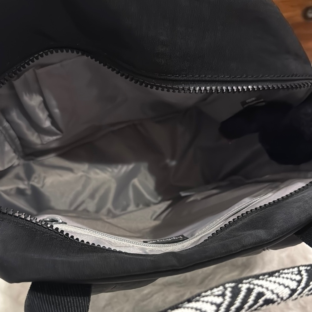 Kipling Black Backpack With Patterned Straps Nwot. - image 5